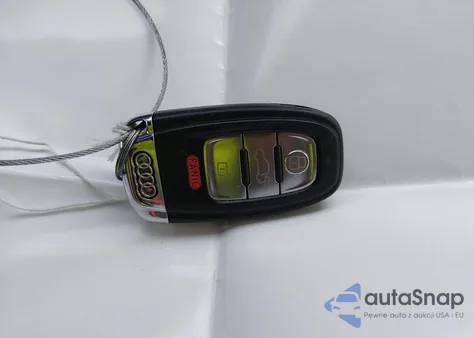 2012 Audi A4 2.0T Premium z USA, uszkodzony, nr VIN WAUBFAFL0CN004133